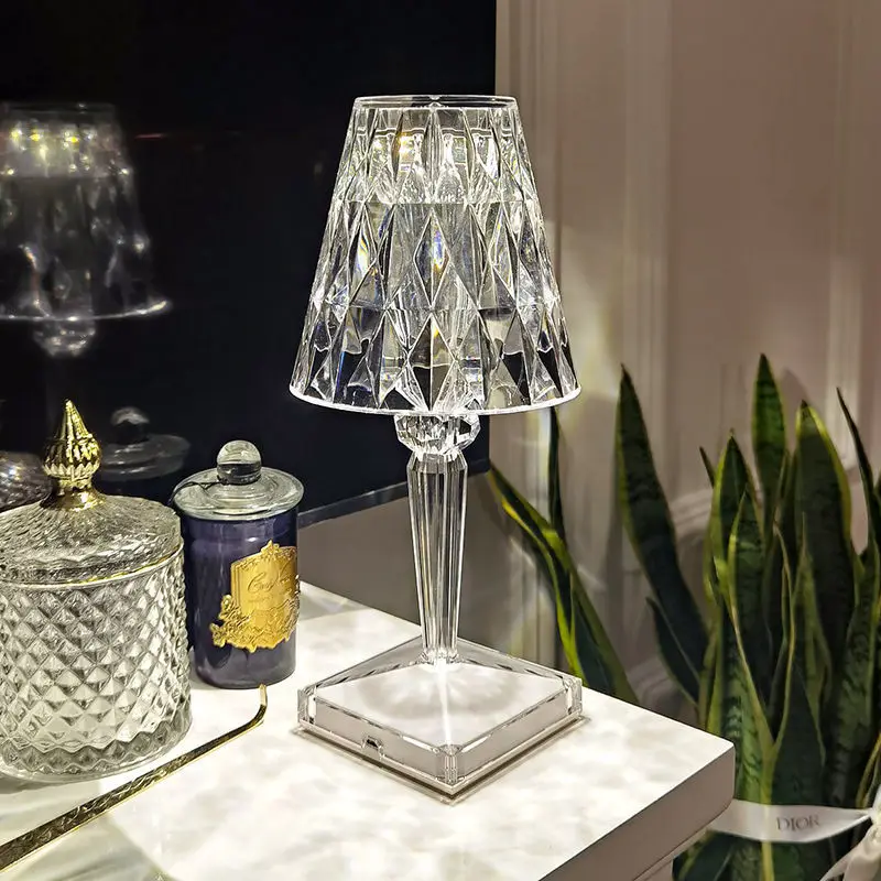 Современная Итальянская акриловая Настольная лампа Kartell со стразами, перезаряжаемый портативный светильник с сенсорным датчиком, причудли...
Современная Итальянская акриловая Настольная лампа Kartell со стразами, перезаряжаемый портативный светильник с сенсорным датчиком, причудли...