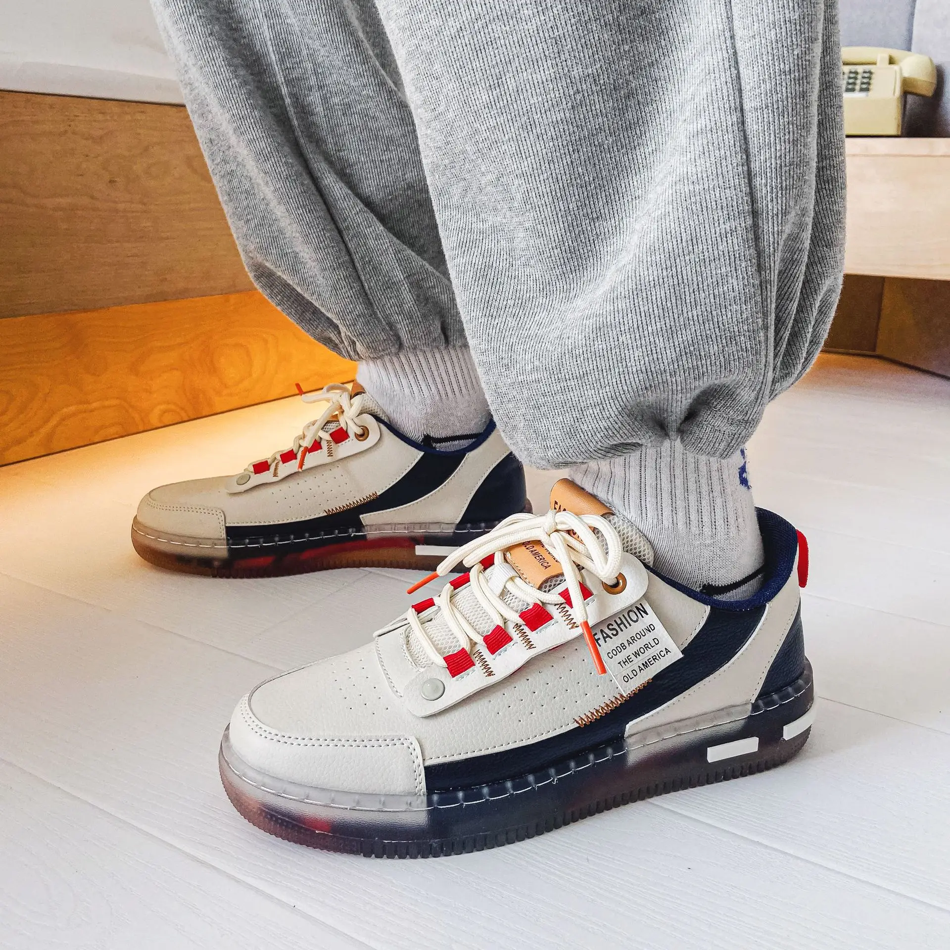 Brand Air White Hip-hop Men's Sneakers Skateboarding Shoes New Style Fashion Comfortable Breathable Flat Low Top Casual Shoes
Brand Air White Hip-hop Men's Sneakers Skateboarding Shoes New Style Fashion Comfortable Breathable Flat Low Top Casual Shoes