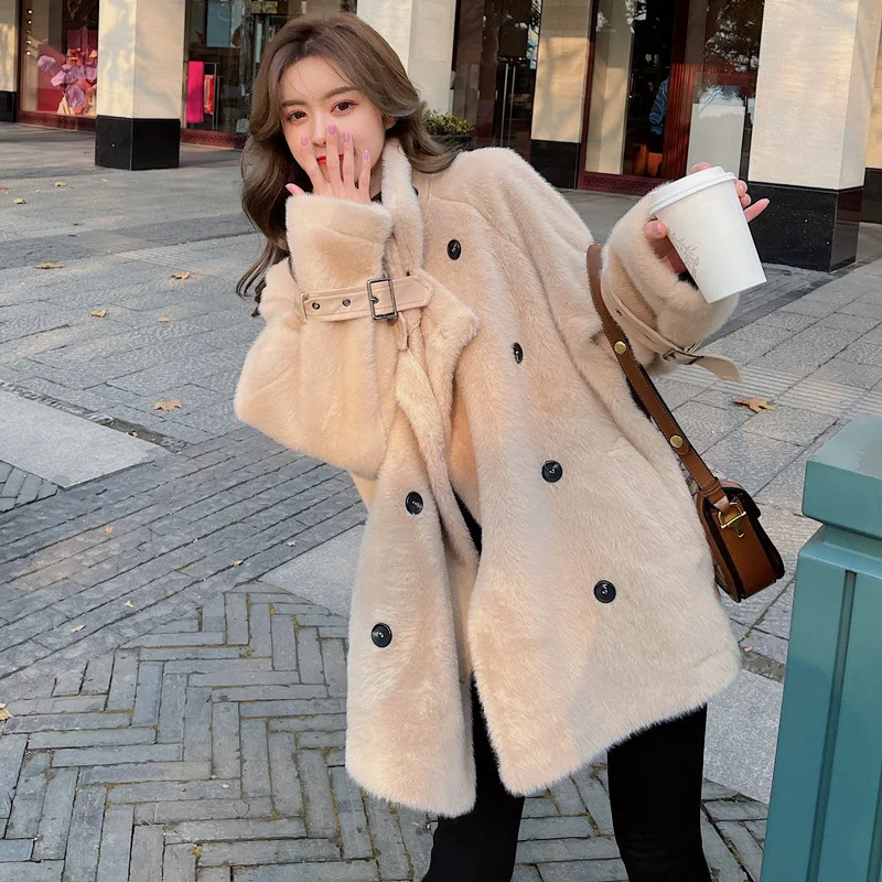 Faux Fur Thick Coat for Women Warm Soft Loose Fur Jacket Female Outerwear Button Plush Ladies Casual Coat Autumn Winter Overcoat
Faux Fur Thick Coat for Women Warm Soft Loose Fur Jacket Female Outerwear Button Plush Ladies Casual Coat Autumn Winter Overcoat