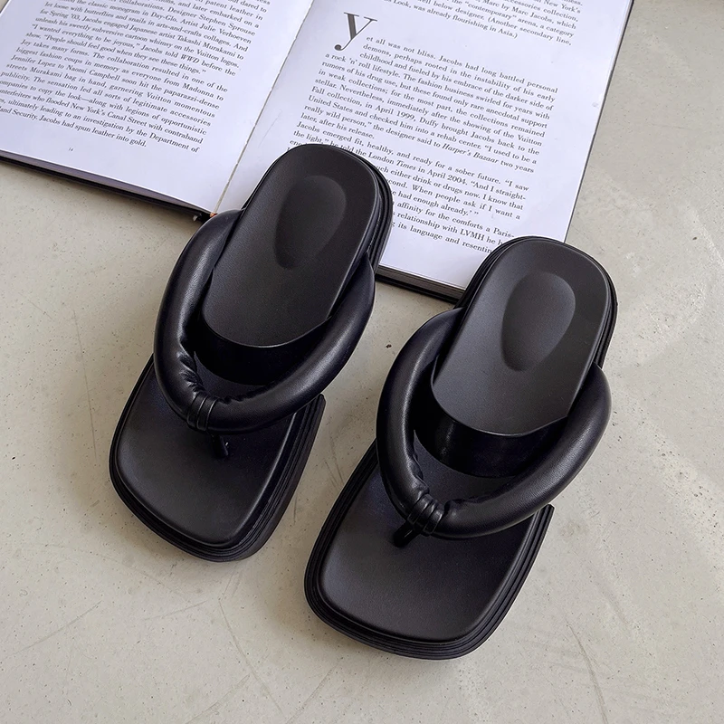 2022 New Flip-Flops Summer Shoes Indoor Outdoor Slippers Sandals Non-Slip Thongs Casual Slippers Flip Flop Platform Fur Slides
2022 New Flip-Flops Summer Shoes Indoor Outdoor Slippers Sandals Non-Slip Thongs Casual Slippers Flip Flop Platform Fur Slides