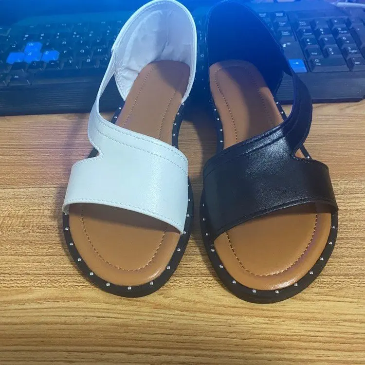 2022 Summer Ladies Sandals Slippers Ladies Flat Sandals Casual Flat Slingback Sandals Large Size 35-43 Solid Color Square Heel
2022 Summer Ladies Sandals Slippers Ladies Flat Sandals Casual Flat Slingback Sandals Large Size 35-43 Solid Color Square Heel