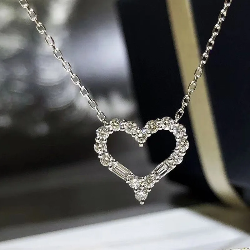 Exquisite Love Necklace Japanese and Korean Short Clavicle Chain Simple High Quality Jewelry Collar Decorative Necklace Women
Exquisite Love Necklace Japanese and Korean Short Clavicle Chain Simple High Quality Jewelry Collar Decorative Necklace Women
