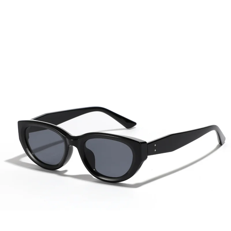 Квадратные Солнцезащитные очки «кошачий глаз» 2023, модели Netflix, современные заклепки, женские солнцезащитные очки с УФ-защитой для мужчин и женщин
Квадратные Солнцезащитные очки «кошачий глаз» 2023, модели Netflix, современные заклепки, женские солнцезащитные очки с УФ-защитой для мужчин и женщин