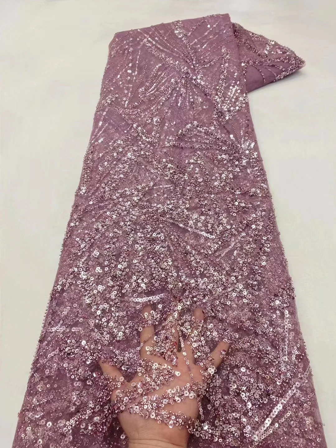 Luxury onion Handmade Beads Lace Fabric Embroidery African Beaded Lace Fabric Nigerian French Tulle Lace Fabric For Wdding Party 
Luxury onion Handmade Beads Lace Fabric Embroidery African Beaded Lace Fabric Nigerian French Tulle Lace Fabric For Wdding Party