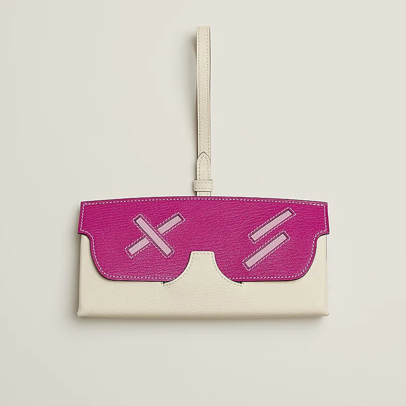 Модный мужской и женский футляр для хранения солнцезащитных очков NIGO компрессионные портативные аксессуары ювелирные изделия # nigo82198
Модный мужской и женский футляр для хранения солнцезащитных очков NIGO компрессионные портативные аксессуары ювелирные изделия # nigo82198