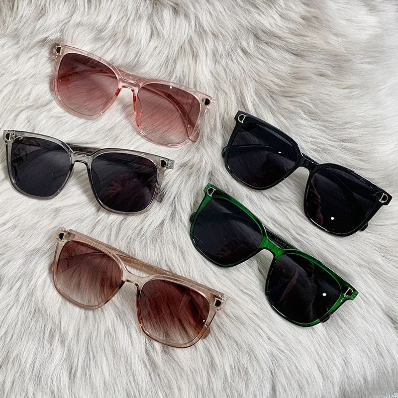 2022 Fashion Oversized Sunglasses Women Men Square Sunglasses Luxury Brand Design Vintage Pink Green Eyewear Sexy Female
2022 Fashion Oversized Sunglasses Women Men Square Sunglasses Luxury Brand Design Vintage Pink Green Eyewear Sexy Female