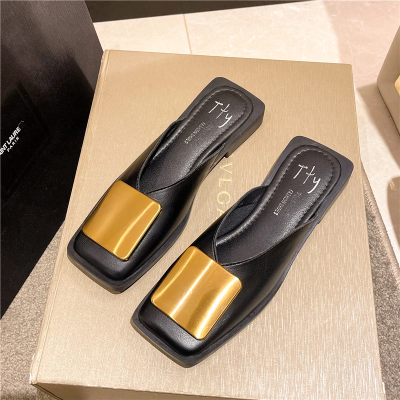 Brand Designer Women Slippers Fashion Metal Buckle Mules Flat Heels Square Toe Shallow Shoes Outdoor Slide Female Casual Sandal
Brand Designer Women Slippers Fashion Metal Buckle Mules Flat Heels Square Toe Shallow Shoes Outdoor Slide Female Casual Sandal