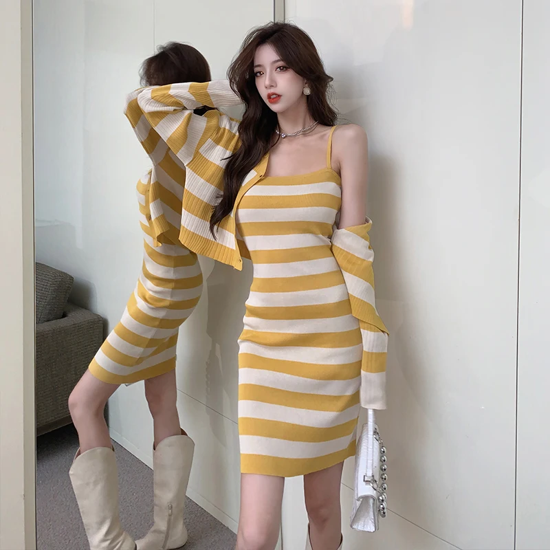 Повседневный комплект из двух предметов, вязаное платье в полоску, женское облегающее платье на бретельках, элегантные платья, платья, лето-осень
Повседневный комплект из двух предметов, вязаное платье в полоску, женское облегающее платье на бретельках, элегантные платья, платья, лето-осень