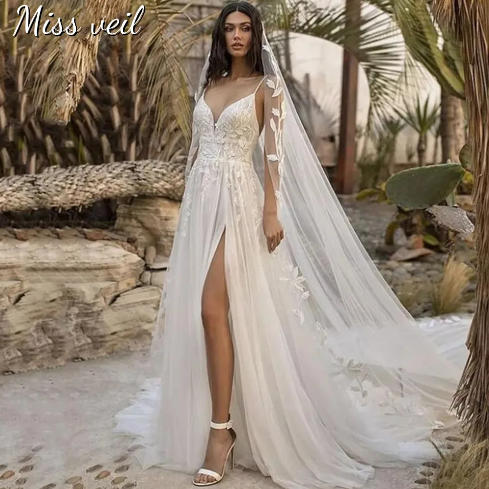 Miss Veil Sexy Wedding Dress With High Side Split Boho Tulle Bride Gown Lace Appliques A-Line Zipper Train Vestido de casamento
Miss Veil Sexy Wedding Dress With High Side Split Boho Tulle Bride Gown Lace Appliques A-Line Zipper Train Vestido de casamento