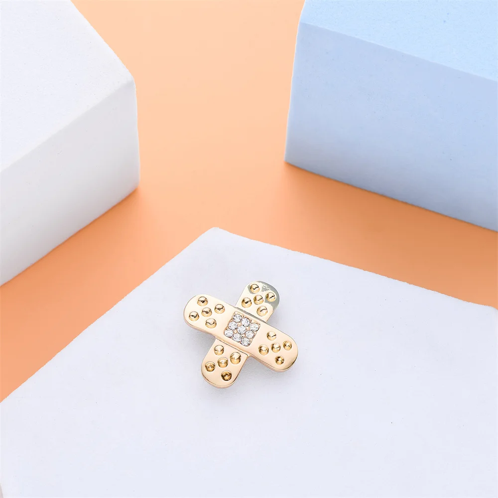 Harong New Band Aid Bandage Pin Lapel Badge for Doctor Nurse Medical Student Teacher Exquisite Cute Brooch Jewelry Gift
Harong New Band Aid Bandage Pin Lapel Badge for Doctor Nurse Medical Student Teacher Exquisite Cute Brooch Jewelry Gift