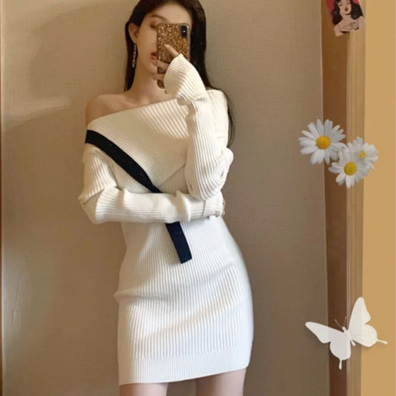 Женское трикотажное мини-платье на одно плечо, с длинным рукавом 
Женское трикотажное мини-платье на одно плечо, с длинным рукавом