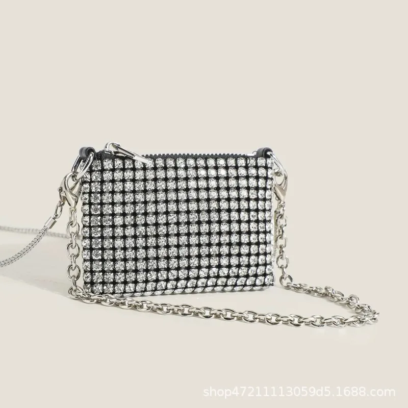 Fashion Diamonds Evening Clutch Bag Women New Korean Pillow Small Tote Handbag Shoulder Messenger Bags Ladies Party Clutch Purse
Fashion Diamonds Evening Clutch Bag Women New Korean Pillow Small Tote Handbag Shoulder Messenger Bags Ladies Party Clutch Purse