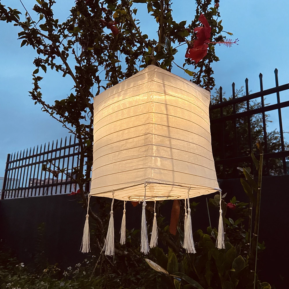 Solar Lantern Festival Tassel Lantern Lamp LED Waterproof Hanging Chandelier Outdoor Garden Patio Yard Decor
Solar Lantern Festival Tassel Lantern Lamp LED Waterproof Hanging Chandelier Outdoor Garden Patio Yard Decor