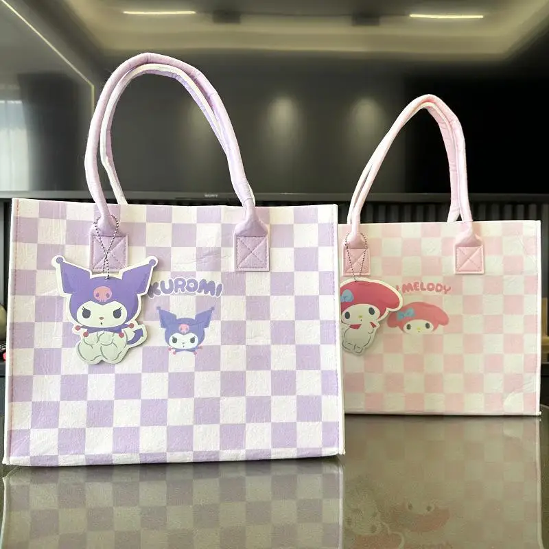 Кавайная сумка Kuromi Sanrio, плюшевая сумка, сумка-тоут Cinnamoroll, сумка на плечо My Melody, вместительная Студенческая сумка из войлока, подарок
Кавайная сумка Kuromi Sanrio, плюшевая сумка, сумка-тоут Cinnamoroll, сумка на плечо My Melody, вместительная Студенческая сумка из войлока, подарок