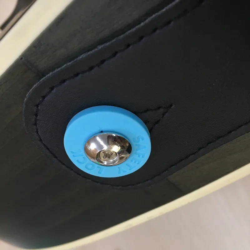 2Pcs Silicone Guitar Protector Strap Lock Block 25x2mm 9mm Electric Guitar Bass Guitar Guitar Accessories
2Pcs Silicone Guitar Protector Strap Lock Block 25x2mm 9mm Electric Guitar Bass Guitar Guitar Accessories