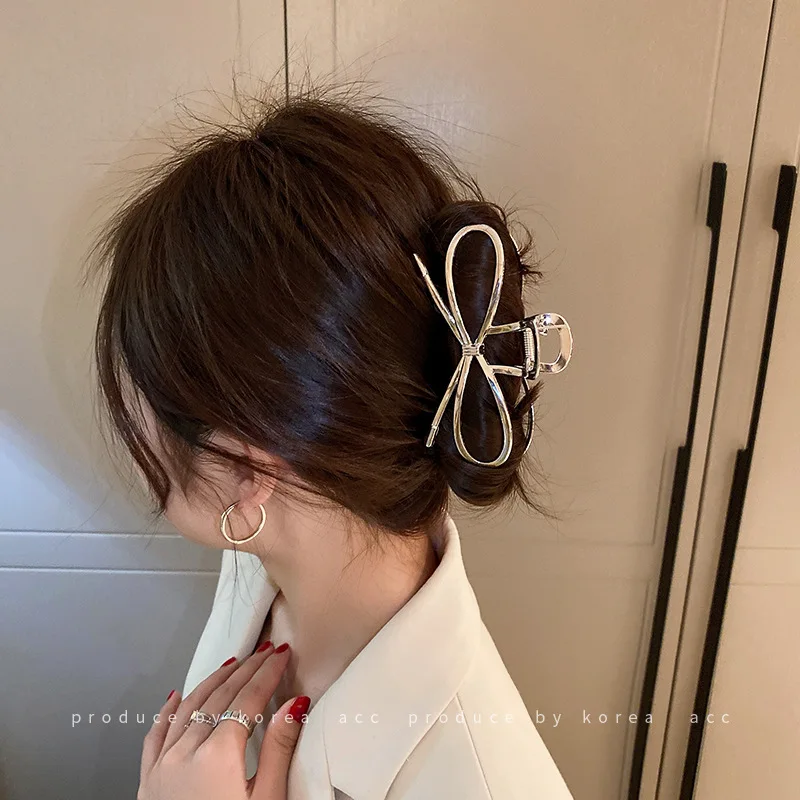 Metal Bowknot Clamping Clip Versatile, Retro Style, Twisted Hair Grasping Temperament, Shark Clip, Korean Forest
Metal Bowknot Clamping Clip Versatile, Retro Style, Twisted Hair Grasping Temperament, Shark Clip, Korean Forest