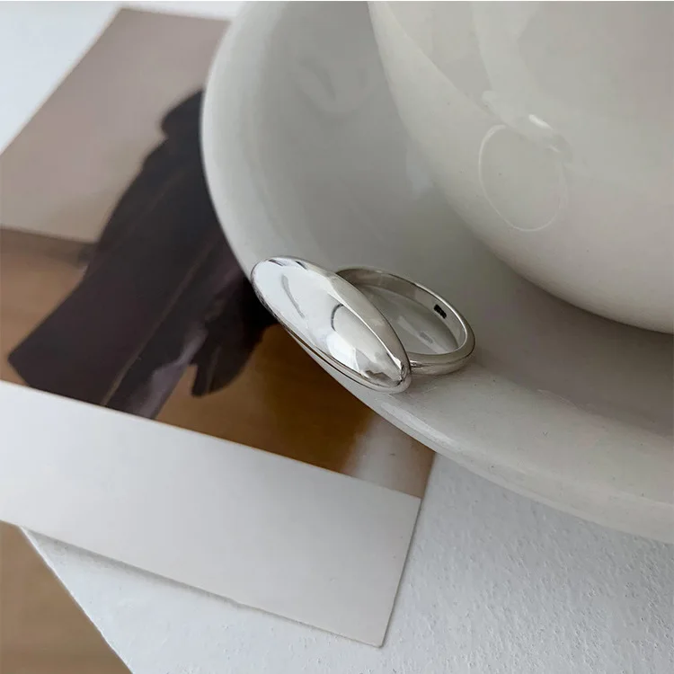 Simple Big Silver Color Smooth Metal Punk Hip-hop Personality Design Special Rings For Women New Fashion Jewelry Gift 2022
Simple Big Silver Color Smooth Metal Punk Hip-hop Personality Design Special Rings For Women New Fashion Jewelry Gift 2022