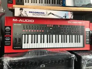 New Original M-Audio Oxygen Pro 61 USB MIDI Keyboard Controller Ready to ship
New Original M-Audio Oxygen Pro 61 USB MIDI Keyboard Controller Ready to ship