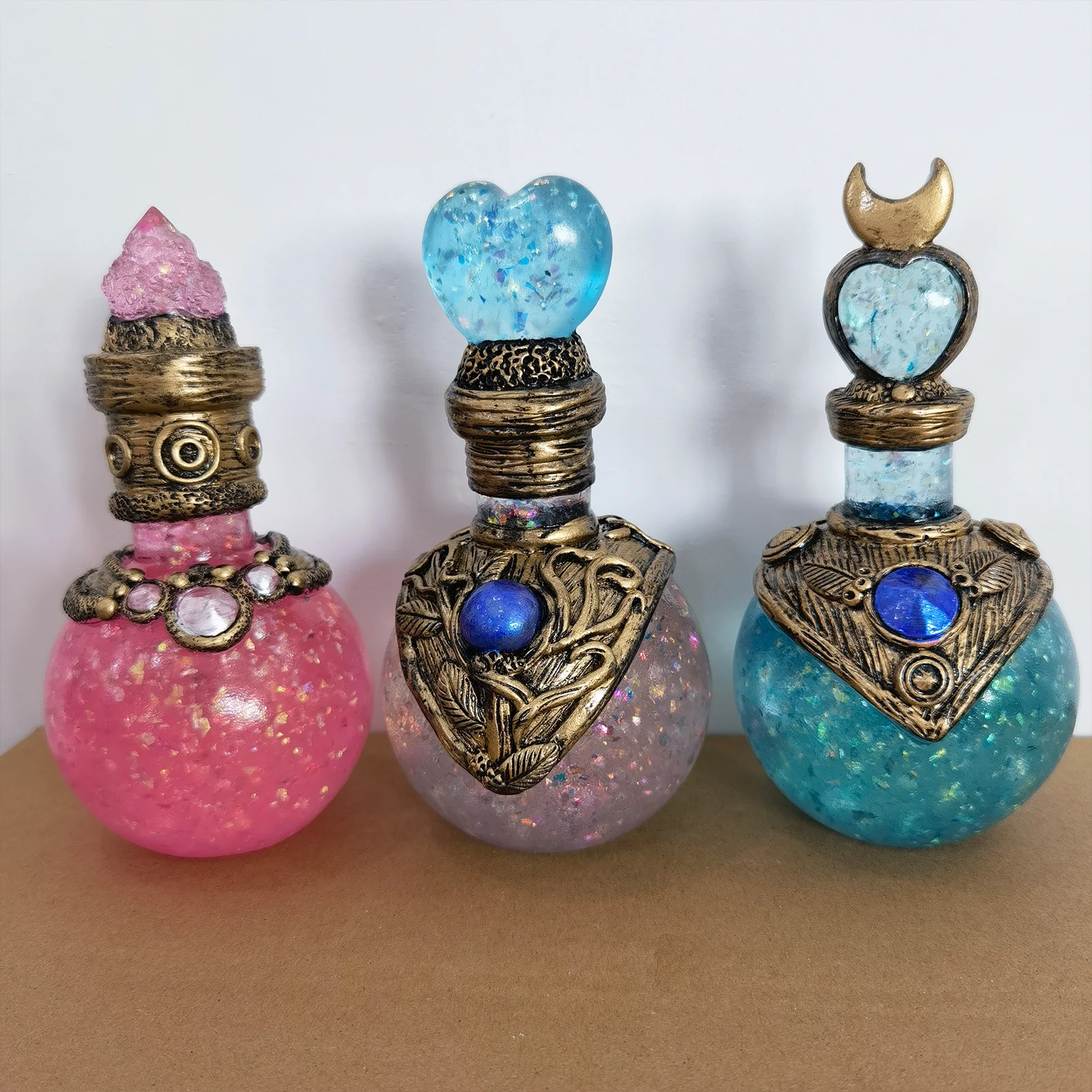 Magic Moon Potion Mermaid Aura Magic Potion Creative Desktop Decoration Elves Treasure Antidote Bottle Resin Vial Home Decor
Magic Moon Potion Mermaid Aura Magic Potion Creative Desktop Decoration Elves Treasure Antidote Bottle Resin Vial Home Decor