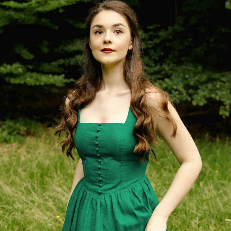 GAAL@ Tank Top Dress, французское нишевое однотонное льняное облегающее ТРАПЕЦИЕВИДНОЕ ПЛАТЬЕ средней длины в стиле ретро, лето 2023
GAAL@ Tank Top Dress, французское нишевое однотонное льняное облегающее ТРАПЕЦИЕВИДНОЕ ПЛАТЬЕ средней длины в стиле ретро, лето 2023