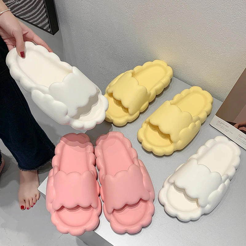 DOGHC Summer Women Men's Slippers Thick Platform Beach Slide Sandals Non-slip Flip Flops Cartoon Clouds High Heels Ladies Shoes
DOGHC Summer Women Men's Slippers Thick Platform Beach Slide Sandals Non-slip Flip Flops Cartoon Clouds High Heels Ladies Shoes