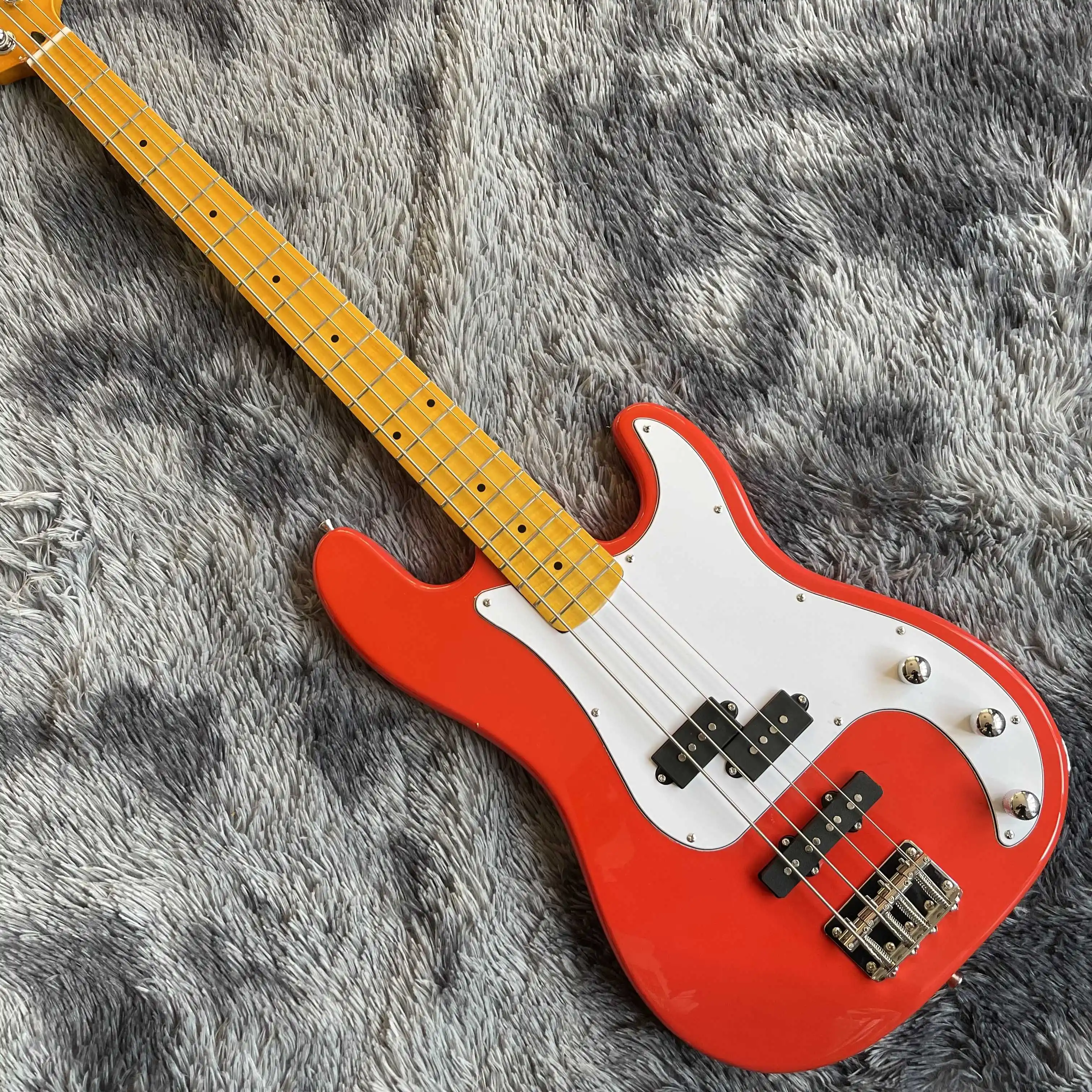 Бесплатная доставка, красная, белая, специальная форма, уникальная, электрическая гитара, новинка 2022 года, эксклюзивная,
Бесплатная доставка, красная, белая, специальная форма, уникальная, электрическая гитара, новинка 2022 года, эксклюзивная,