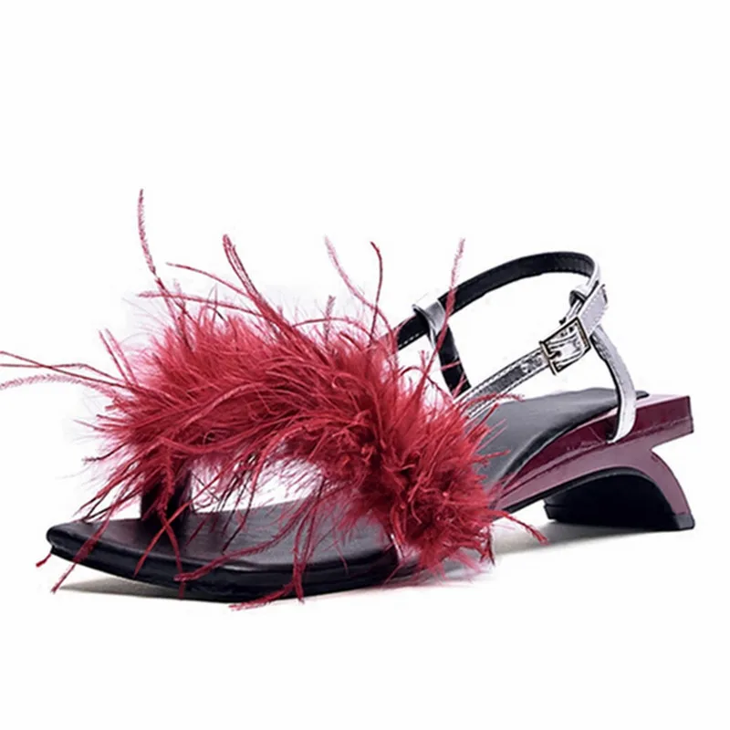 Женские сандалии-гладиаторы с перьями, пикантные туфли на необычном каблуке 4 см, пляжная обувь с мехом, украшение для Дня Святого Валентина, лето
Женские сандалии-гладиаторы с перьями, пикантные туфли на необычном каблуке 4 см, пляжная обувь с мехом, украшение для Дня Святого Валентина, лето