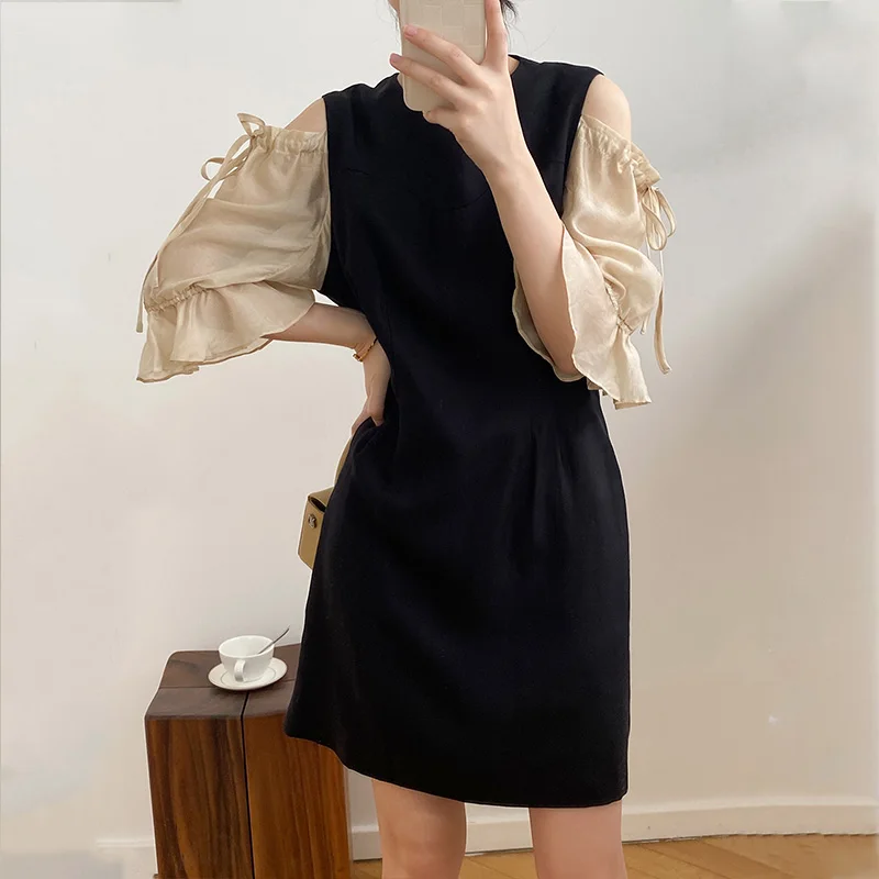 2022 Summer Women's Dress Midi-Length O- Neck Korean Style Chic Stitching Lantern Sleeves Short Designer Ladies Clothing 8000
2022 Summer Women's Dress Midi-Length O- Neck Korean Style Chic Stitching Lantern Sleeves Short Designer Ladies Clothing 8000