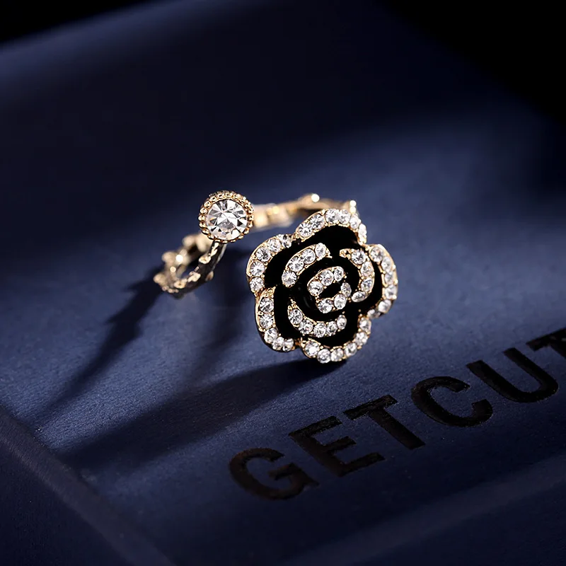 Korean Version Temperament Rhinestone Black Flower Ring Fashion Retro Camellia Opening Adjustable Ring Women's Party Gift
Korean Version Temperament Rhinestone Black Flower Ring Fashion Retro Camellia Opening Adjustable Ring Women's Party Gift