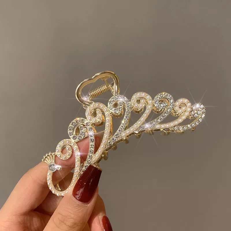 New in New Elegant Gold Hollow Geometric Metal Hair Claw Vintage Hair Clips For Women Headband Hairpin Hair Crab Hair Accessorie
New in New Elegant Gold Hollow Geometric Metal Hair Claw Vintage Hair Clips For Women Headband Hairpin Hair Crab Hair Accessorie