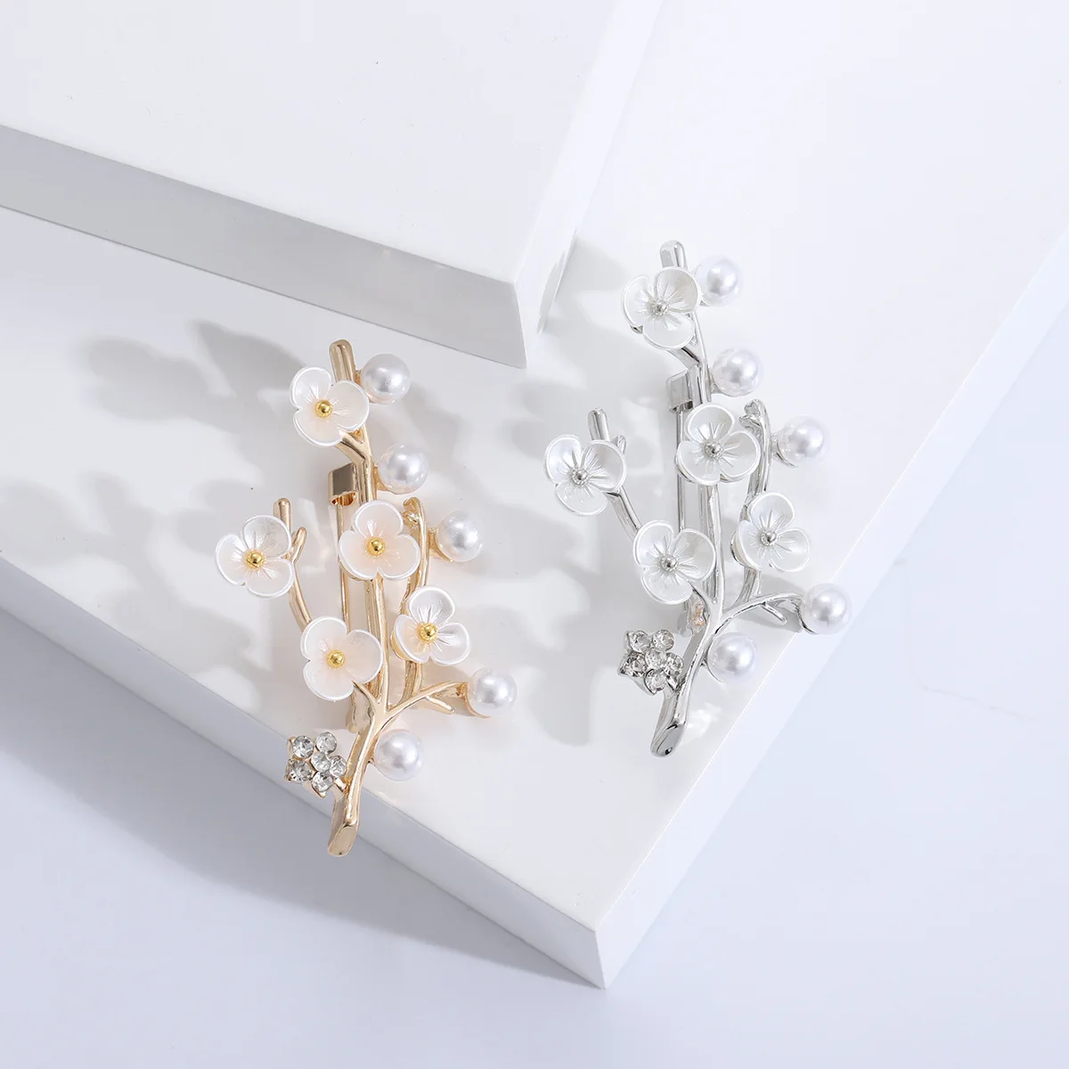 Классический цветение сливы скорлупы элегантный pin Botanic party office party brooch подарок
Классический цветение сливы скорлупы элегантный pin Botanic party office party brooch подарок
