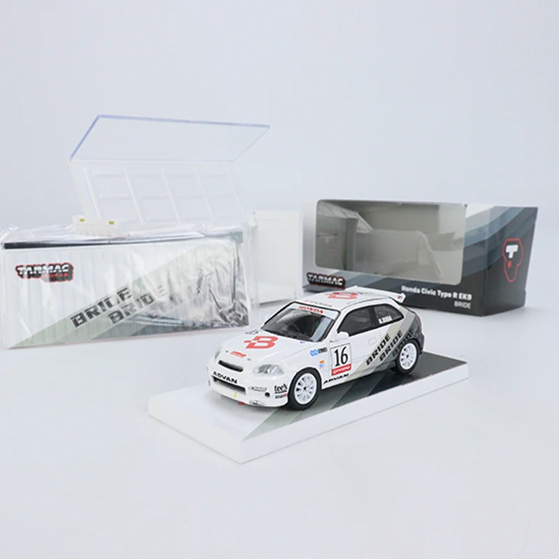 INNO 1/64 Model Car HONDA CIVIC Type-R FD2 #4 Bride Alloy Die-cast Vehicle Display Collection
INNO 1/64 Model Car HONDA CIVIC Type-R FD2 #4 Bride Alloy Die-cast Vehicle Display Collection