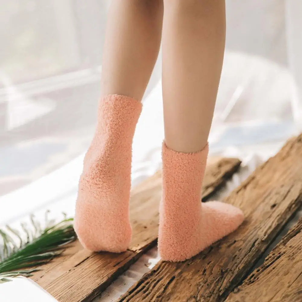 Breathable Long Lasting Women Fluffy Middle Tube Bed Floor Socks for Bedroom
Breathable Long Lasting Women Fluffy Middle Tube Bed Floor Socks for Bedroom