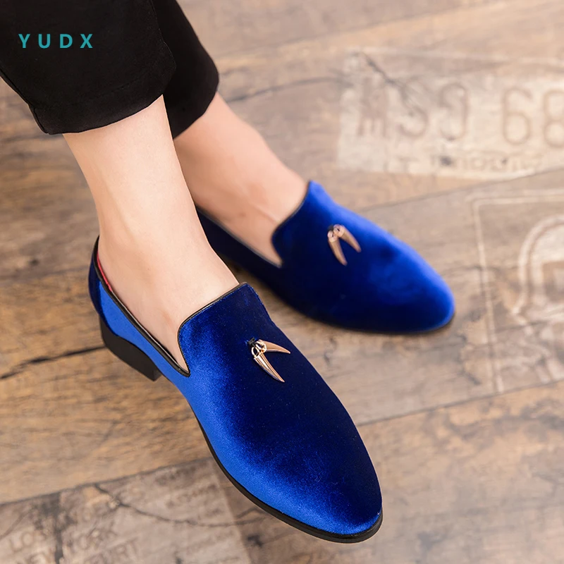 Fashion Party and Wedding Handmade Men Men Velvet Shoes Leaves and Gold Buckle Men Dress Shoe Men's Flats Metal men's leather 
Fashion Party and Wedding Handmade Men Men Velvet Shoes Leaves and Gold Buckle Men Dress Shoe Men's Flats Metal men's leather