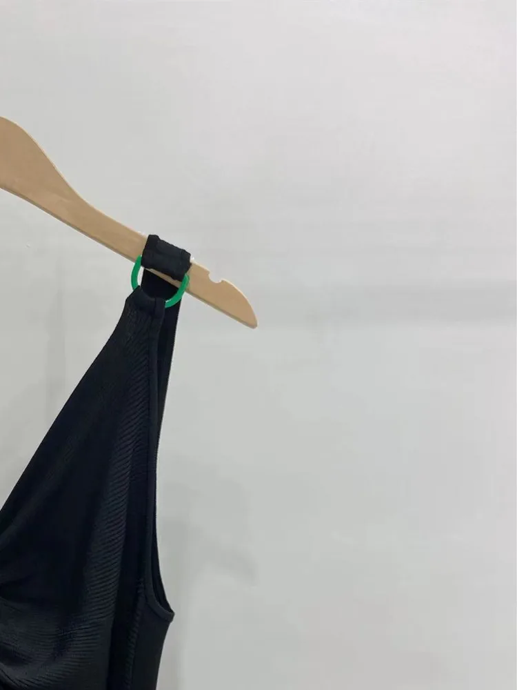 Women's Backless Knitted Black Sling Dress Waist Hollow Out Deep V Sleeveless A-Line Lady Robe 2022 New Female Clothes
Women's Backless Knitted Black Sling Dress Waist Hollow Out Deep V Sleeveless A-Line Lady Robe 2022 New Female Clothes