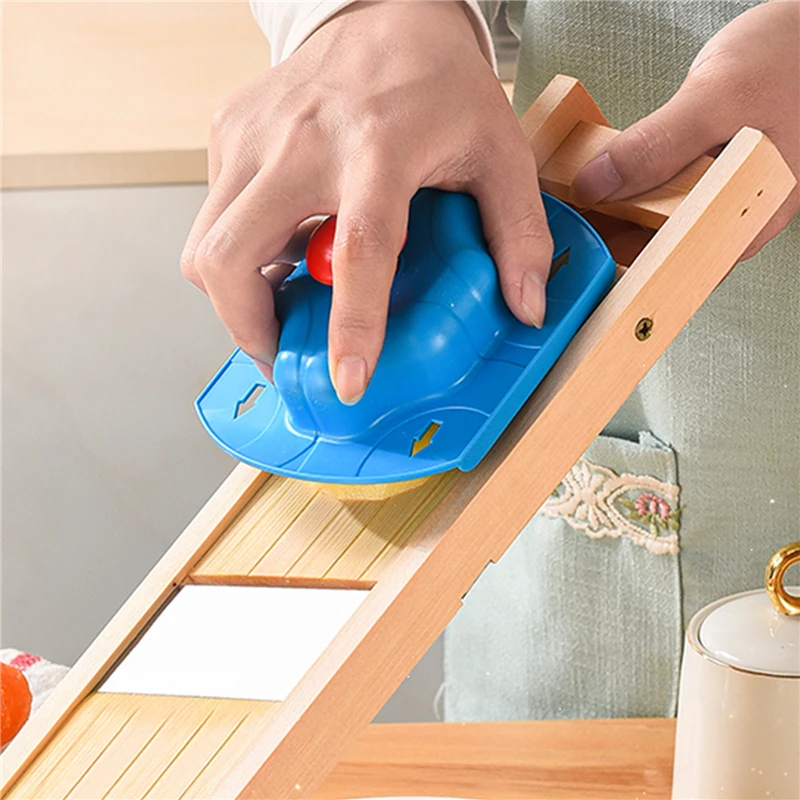 1PC Food Grater Finger Guard Sturdy Multi-Functional Food Safety Holder Chopper Accessories Hand Protector (Chopper Guard)
1PC Food Grater Finger Guard Sturdy Multi-Functional Food Safety Holder Chopper Accessories Hand Protector (Chopper Guard)