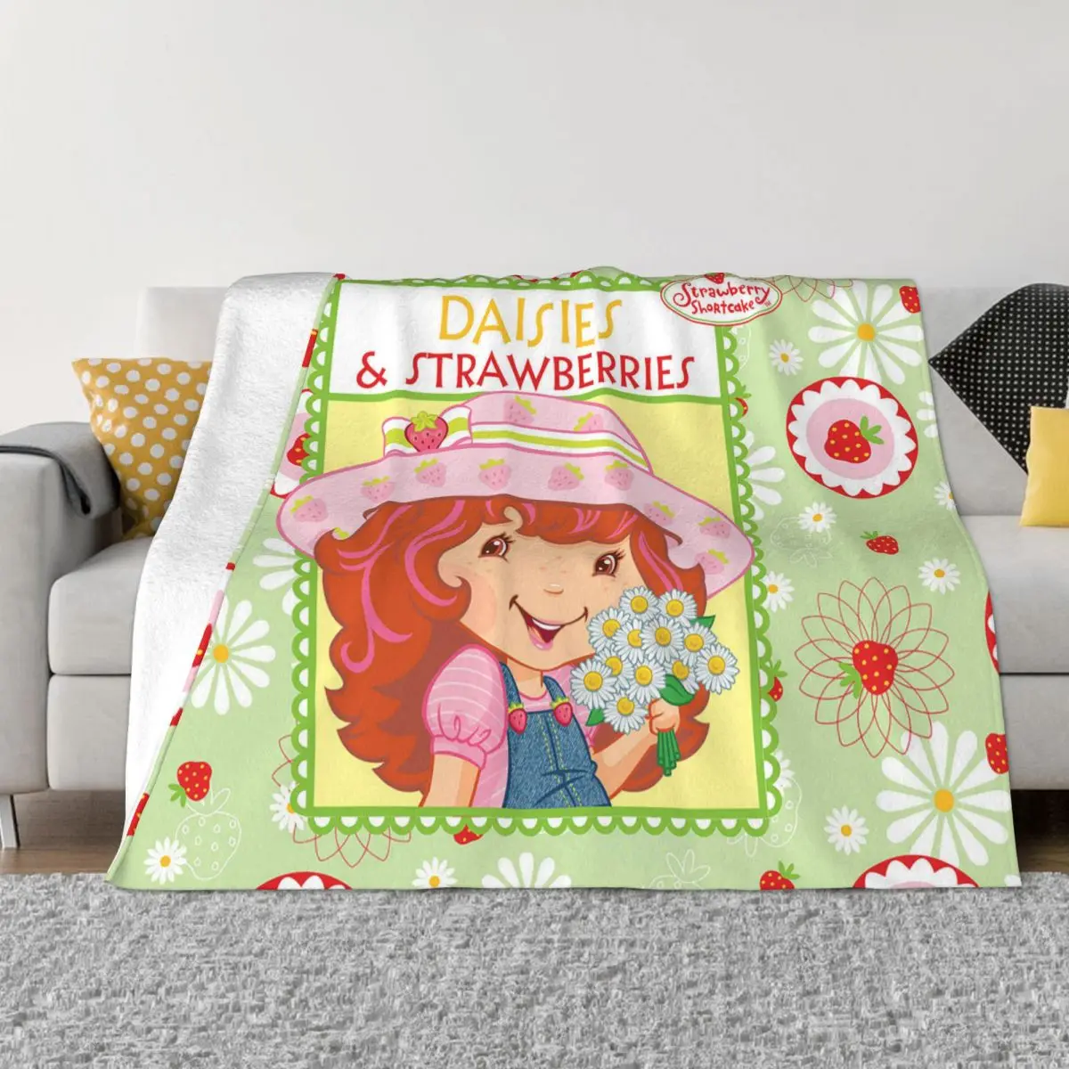 

Strawberry Shortcake Daisies Blanket Kawaii Cartoon Flannel Throw Blankets Autumn/Winter Portable Soft Warm Bedspread