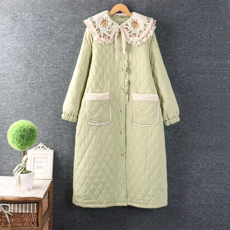Женское Стеганое пальто с вышивкой на осень и зиму, однобортная Повседневная Верхняя одежда с длинным рукавом ML1115
Женское Стеганое пальто с вышивкой на осень и зиму, однобортная Повседневная Верхняя одежда с длинным рукавом ML1115