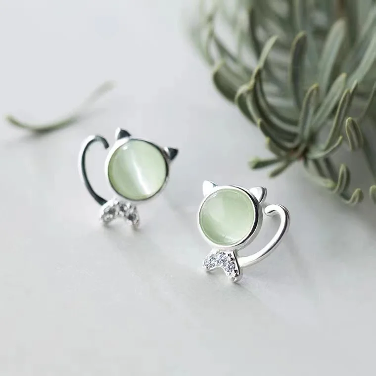 Cute Kitty Earrings Women's 925 Silver Needle South Korea New Style Cat's Eye Earrings Simple Zircon Earrings
Cute Kitty Earrings Women's 925 Silver Needle South Korea New Style Cat's Eye Earrings Simple Zircon Earrings