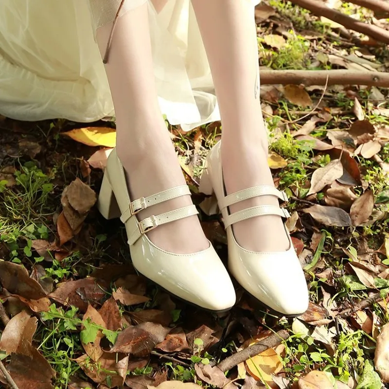Lolita Buckle Mary Jane Shoes Women Chunky High Heel Vintage Lolita Shoes Woman 5.5cm High Heels Creepers Women Fashion Shoes
Lolita Buckle Mary Jane Shoes Women Chunky High Heel Vintage Lolita Shoes Woman 5.5cm High Heels Creepers Women Fashion Shoes