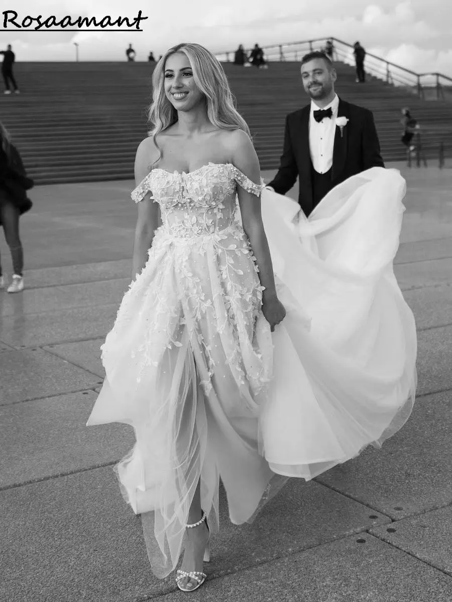 Romantic Off The Shoulder High Split Wedding Dresses A-Line Illusion 3D Appliques Lace Vestidos De Novia Beach Bride Gowns
Romantic Off The Shoulder High Split Wedding Dresses A-Line Illusion 3D Appliques Lace Vestidos De Novia Beach Bride Gowns