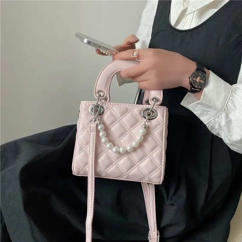 ELM BAY|This Year's Fashion Premium Small Package 2022 New Fashion Lingge Pearl Portable Shoulder Messenger Bag
ELM BAY|This Year's Fashion Premium Small Package 2022 New Fashion Lingge Pearl Portable Shoulder Messenger Bag