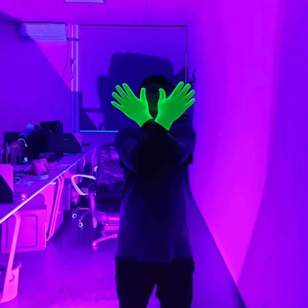 2pairs Glow in the Dark Gloves Luminous for Neon Birthday Night Black Party Fluorescent Decoration Hand Props Need UV Light
2pairs Glow in the Dark Gloves Luminous for Neon Birthday Night Black Party Fluorescent Decoration Hand Props Need UV Light