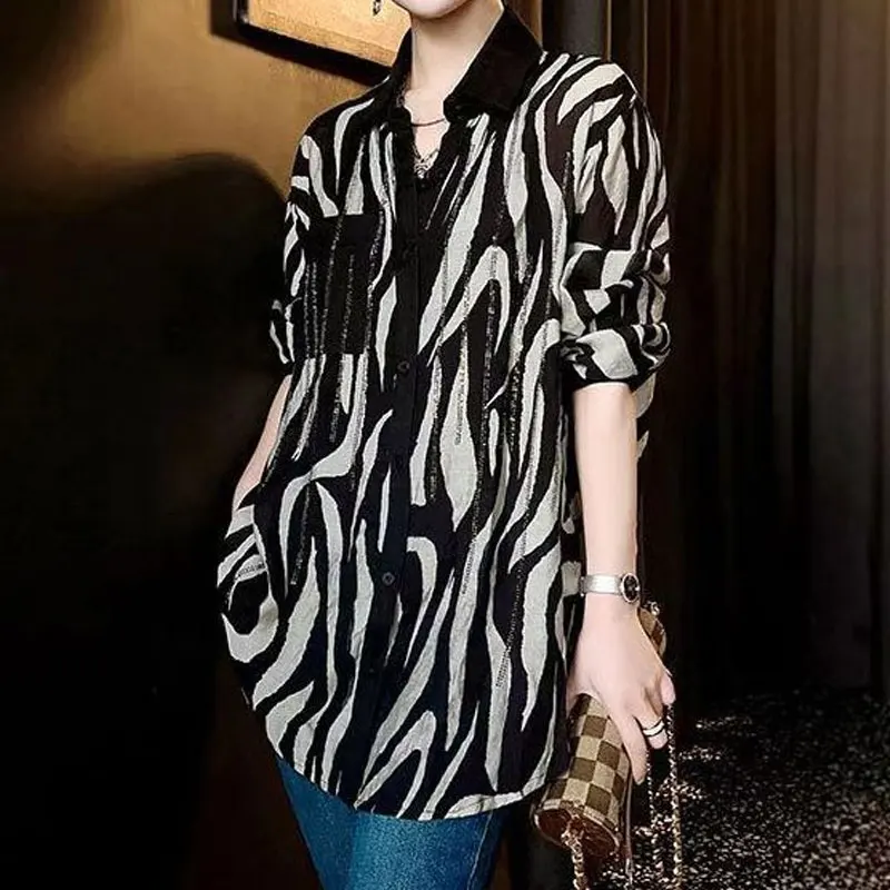Office Lady Fashion Diamonds Vintage Printed Shirt Female Single-breasted Spring Autumn Korean Spliced Polo-Neck Midi Blouse New
Office Lady Fashion Diamonds Vintage Printed Shirt Female Single-breasted Spring Autumn Korean Spliced Polo-Neck Midi Blouse New