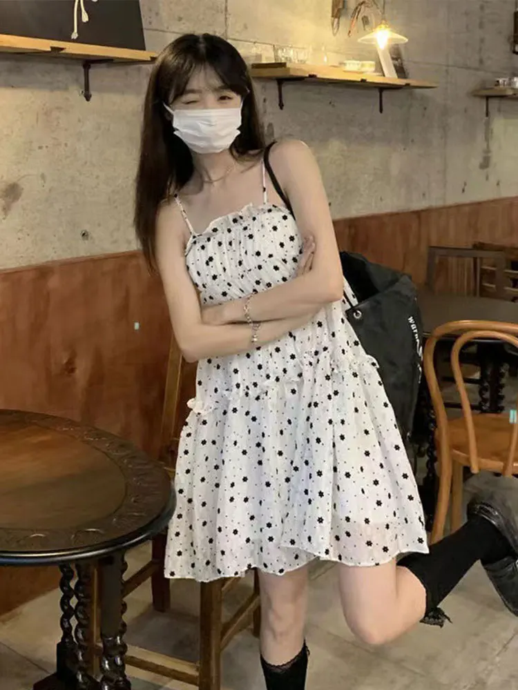 Women's Dress Polka Dot Suspenders Women Summer Mini Dresses Sleeveless Ruffles Party Sundress Korean Simple Vestidos Female
Women's Dress Polka Dot Suspenders Women Summer Mini Dresses Sleeveless Ruffles Party Sundress Korean Simple Vestidos Female