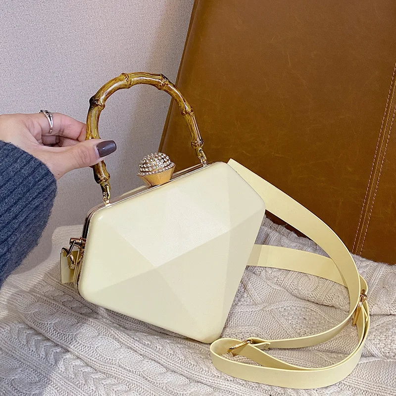 Luxury Diamond Rhinestone Shoulder Bags For Women Hasp Crossbody Clutch Bags Lady Bamboo Handle Messenger Bag Handbag Clutches
Luxury Diamond Rhinestone Shoulder Bags For Women Hasp Crossbody Clutch Bags Lady Bamboo Handle Messenger Bag Handbag Clutches
