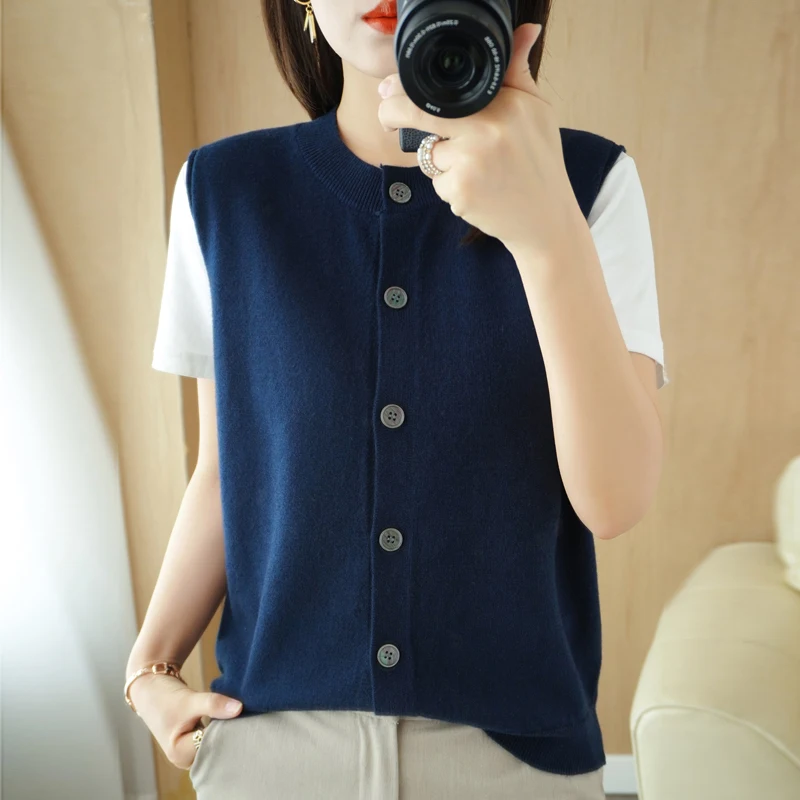 Women's Sleeveless Sweater Tank Top Korean Solid Color Simple Full Matching Single Breasted Slit O Neck Vest
Women's Sleeveless Sweater Tank Top Korean Solid Color Simple Full Matching Single Breasted Slit O Neck Vest