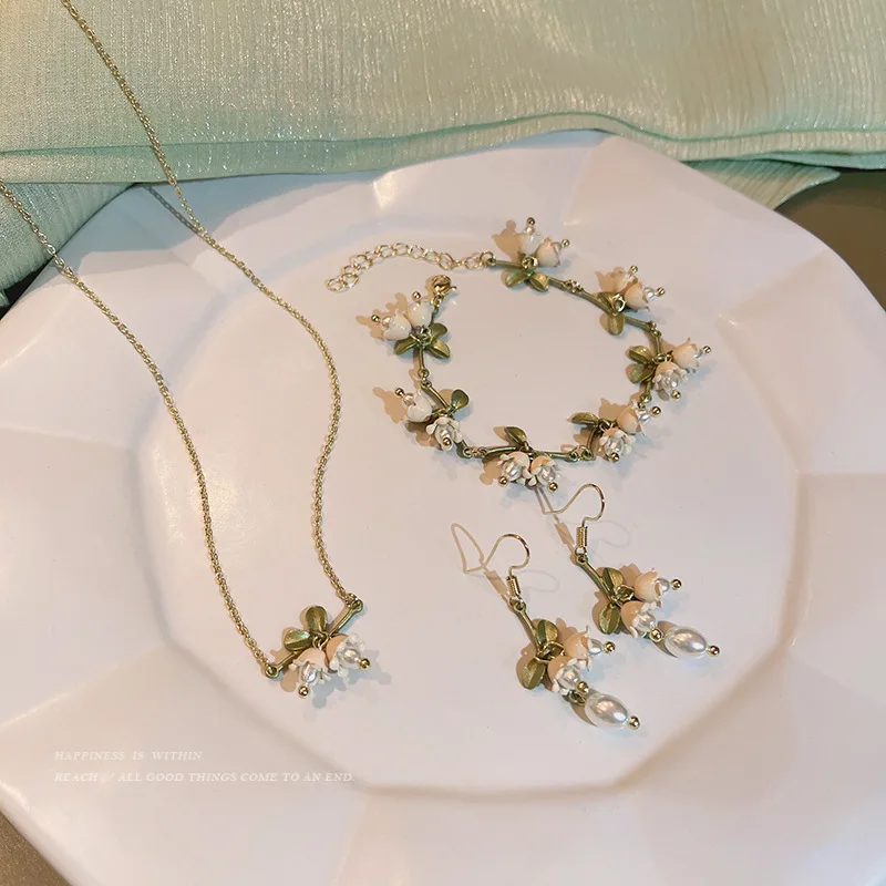 JENZIEE Mori Lily of The Orchid Necklace for Women Girls Niche Flower Small Fresh Versatile Pendant Retro Clavicle ChainTravel
JENZIEE Mori Lily of The Orchid Necklace for Women Girls Niche Flower Small Fresh Versatile Pendant Retro Clavicle ChainTravel
