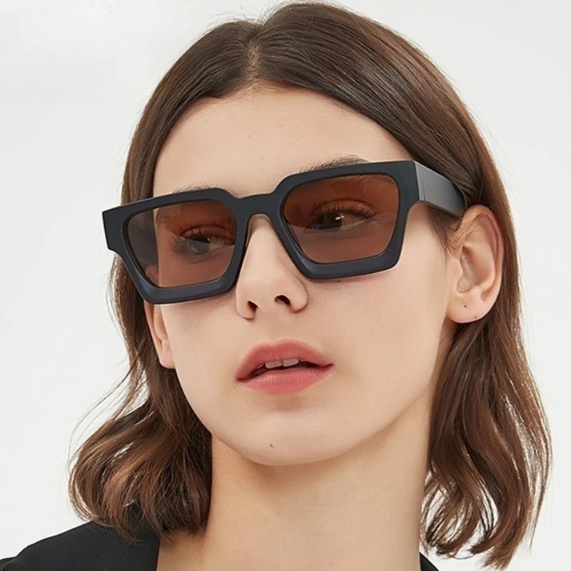 New style square sunglasses classic retro sunglasses men and women street photography modern imitation plate Sunglasses
New style square sunglasses classic retro sunglasses men and women street photography modern imitation plate Sunglasses