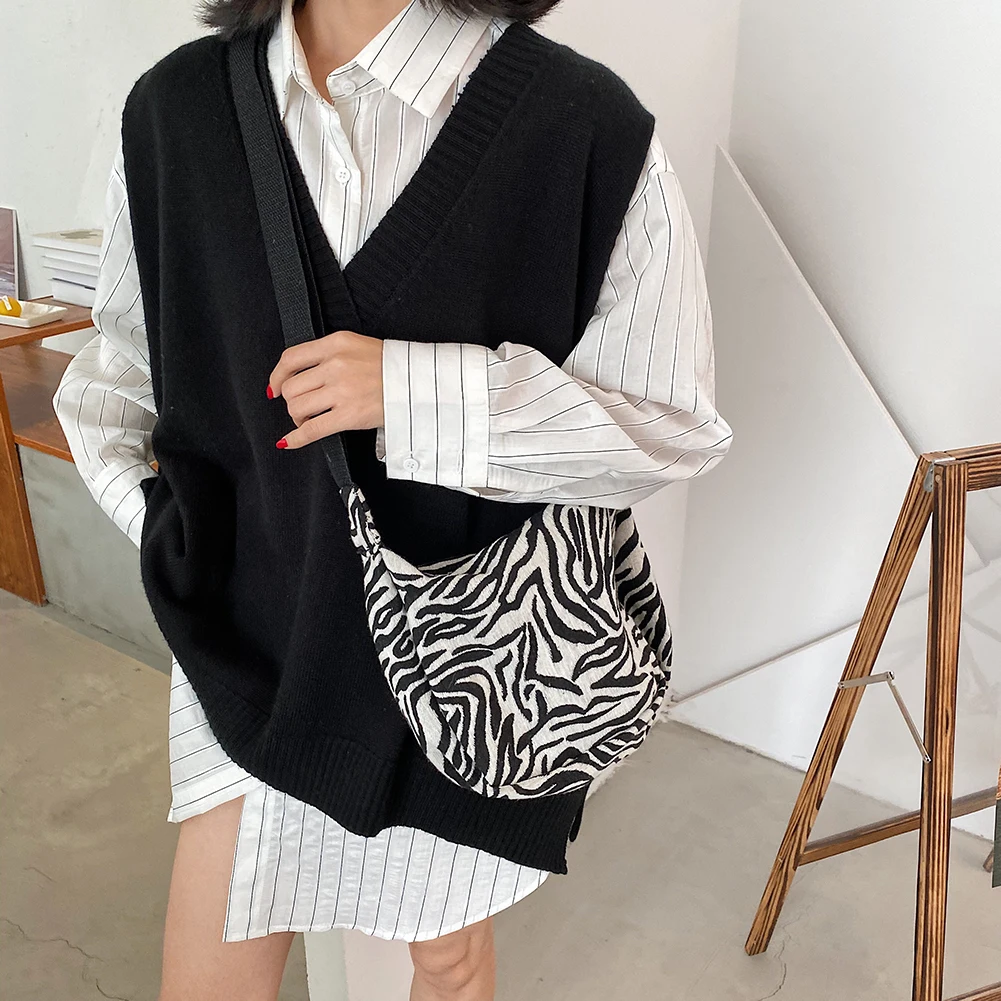 Zebra Printed Crossbody Bags Canvas Small Summer Lady Shoulder Handbag Female Simple Totes for Women 2020 Trend
Zebra Printed Crossbody Bags Canvas Small Summer Lady Shoulder Handbag Female Simple Totes for Women 2020 Trend